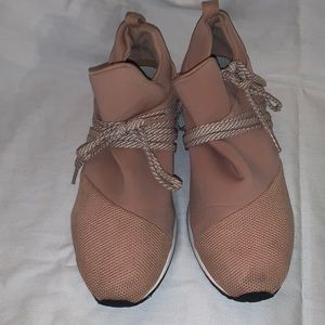 Dr. Scholls Peachie pink color Sneakers size 10